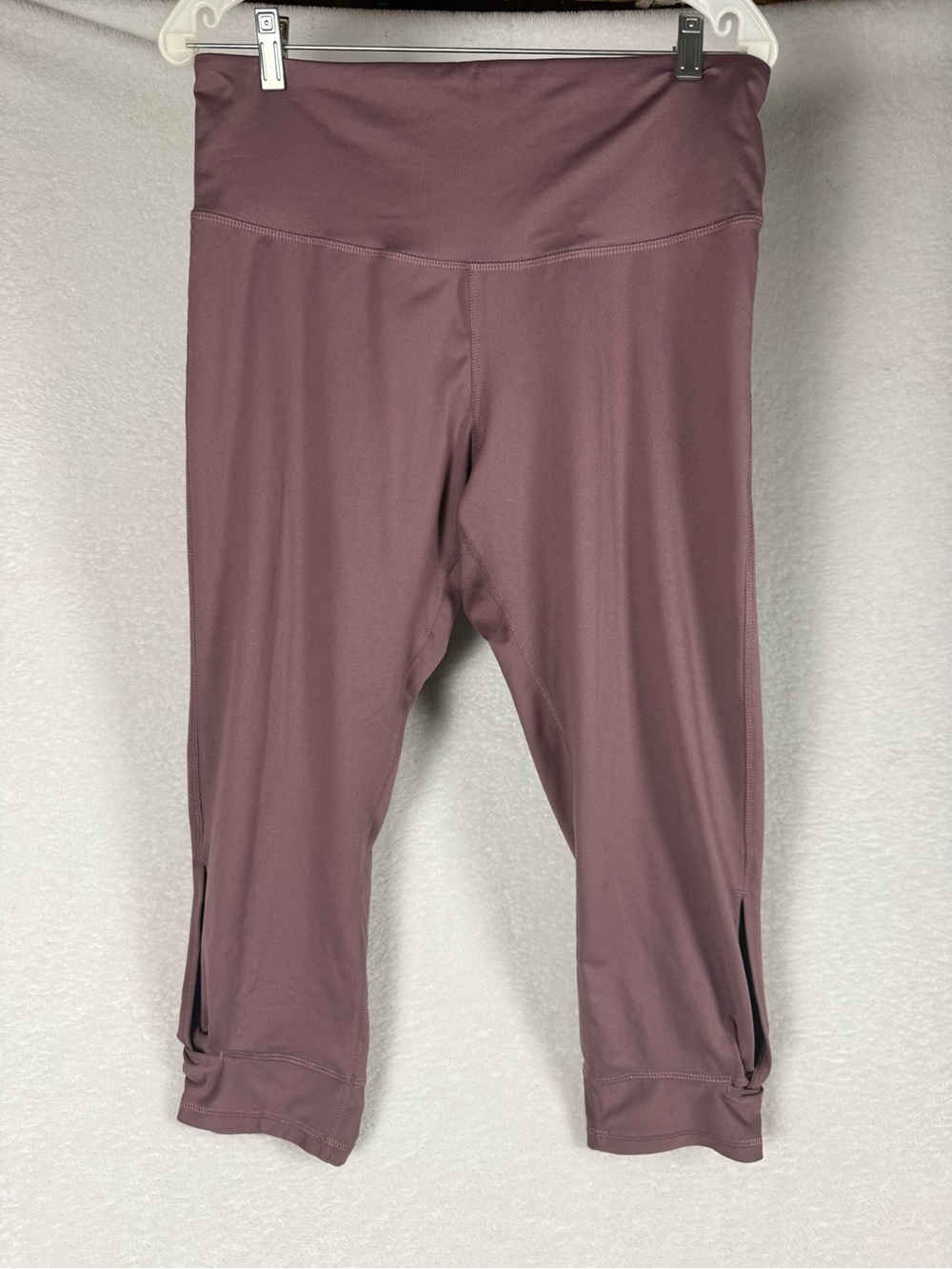 Champion Women's Mauve Performance  Cropped Leggings - Size XL
